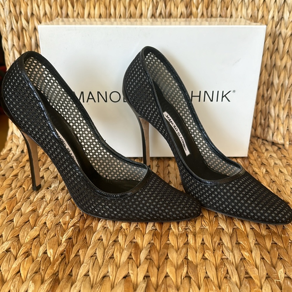 New Manolo Blahnik Black Leather Mesh Pump 40